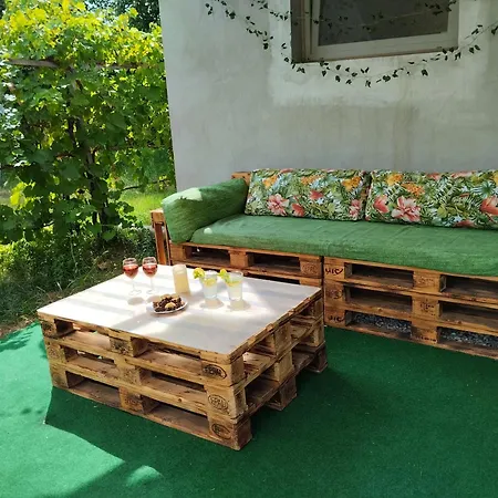 Balatoni Mandala Vendeghaz بيت للعطل