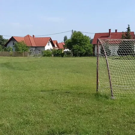 Balatoni Mandala Vendeghaz بيت للعطل Balatonszárszó